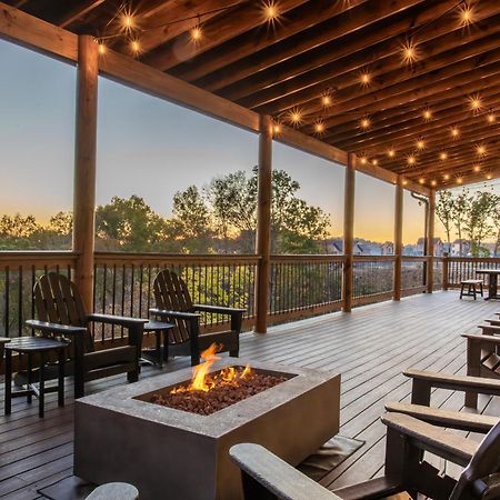 Luxury 12-Bedroom Cabin With Indoor Pool, Hot Tub & Movie Theater, Sleeps 36 Sevierville Ngoại thất bức ảnh