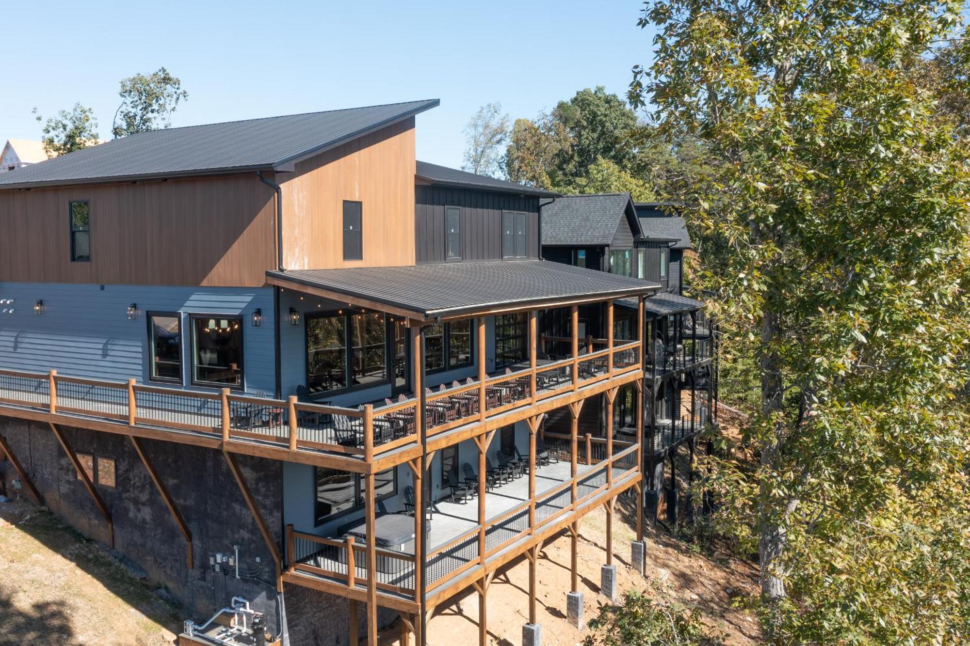 Luxury 12-Bedroom Cabin With Indoor Pool, Hot Tub & Movie Theater, Sleeps 36 Sevierville Ngoại thất bức ảnh