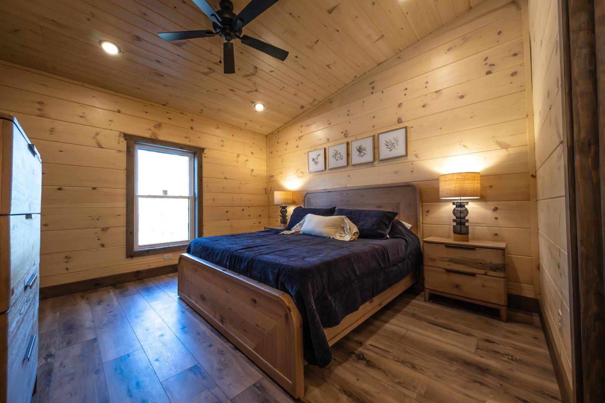Luxury 12-Bedroom Cabin With Indoor Pool, Hot Tub & Movie Theater, Sleeps 36 Sevierville Ngoại thất bức ảnh