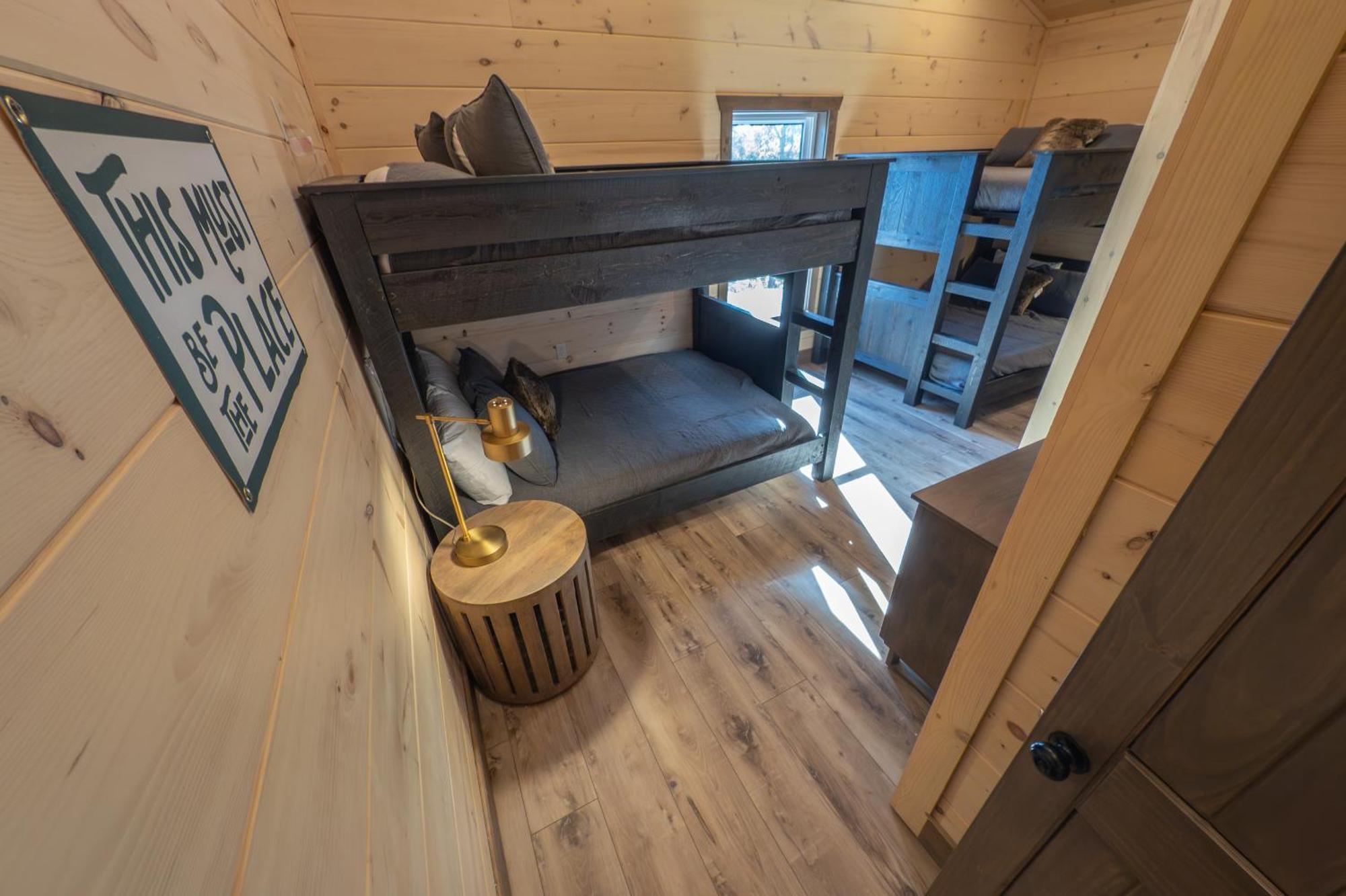 Luxury 12-Bedroom Cabin With Indoor Pool, Hot Tub & Movie Theater, Sleeps 36 Sevierville Ngoại thất bức ảnh
