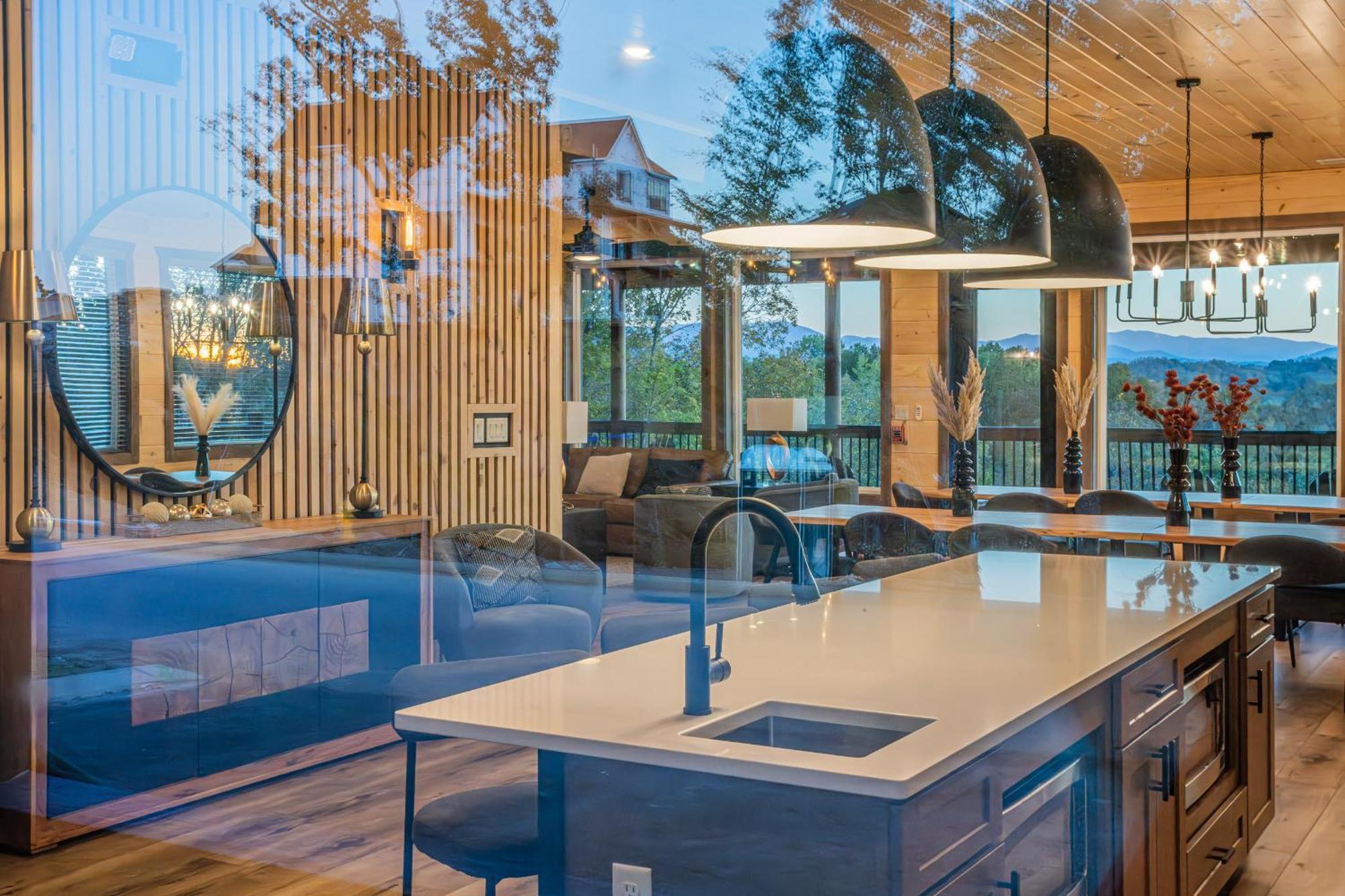 Luxury 12-Bedroom Cabin With Indoor Pool, Hot Tub & Movie Theater, Sleeps 36 Sevierville Ngoại thất bức ảnh